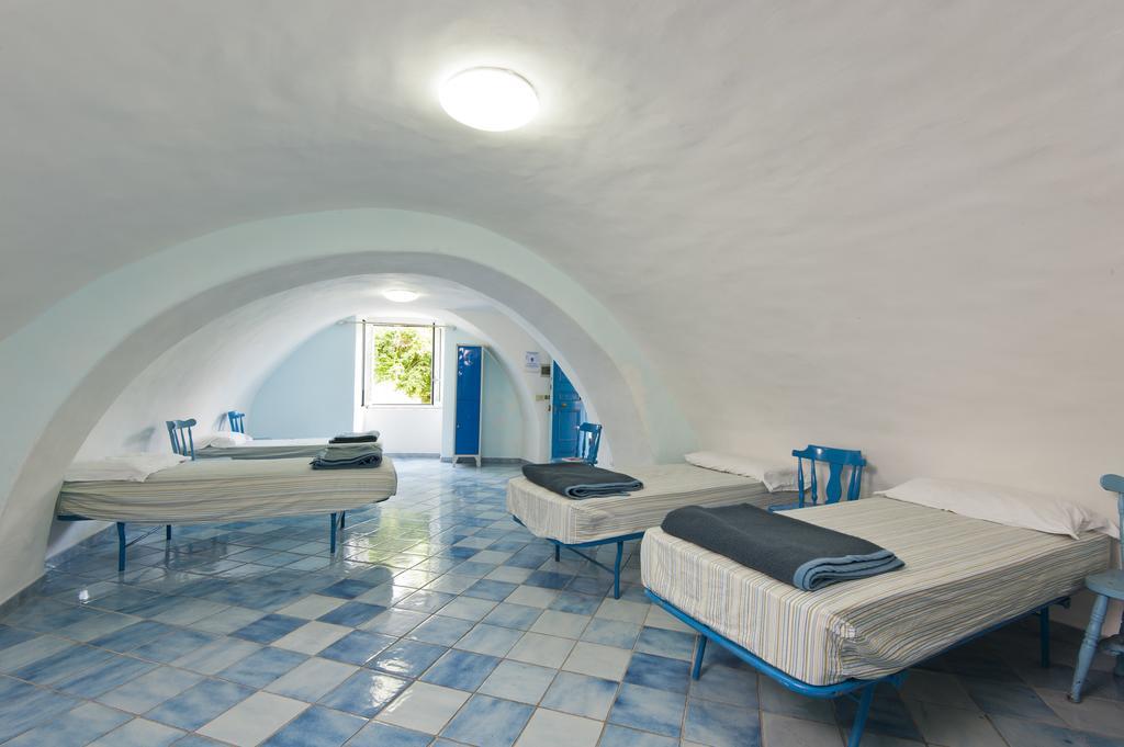 Ring Hostel Forio di Ischia Δωμάτιο φωτογραφία